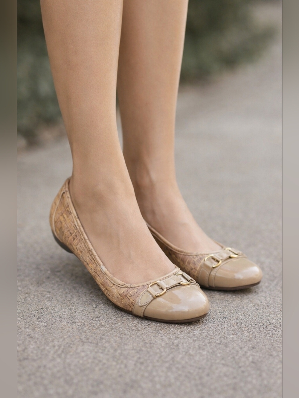 Sole Sense Ability Cork Flats with Patent Leather Toe & Gold Buckle – Size 8